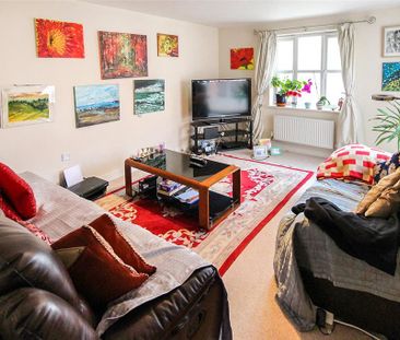 4 bedroom detached house to rent - Photo 2