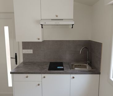 Location Appartement 1 pièce 17m² ST MAUR DES FOSSES 94210 - Photo 1