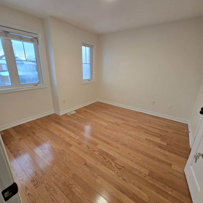 For Lease - 10 Willow Landing, Markham, Ontario - Photo 1