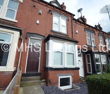 6 Bedroom Mid Terraced House for rent in Headingley Mount - Photo 4