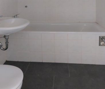 Hoch hinaus: 11. Stock mit Panorama in Halle-Neustadt - Photo 2