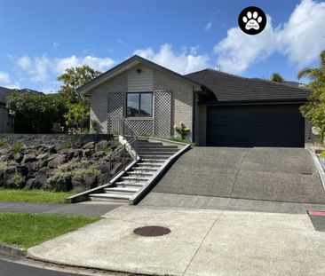 SPACIOUS LIVING AND PET FRIENDLY - Photo 3