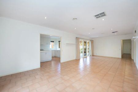 Elevated homestead style home in beautiful Golden Square - Photo 4