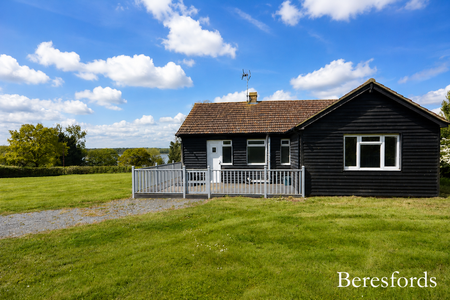 3 bedroom detached house to rent - Photo 3