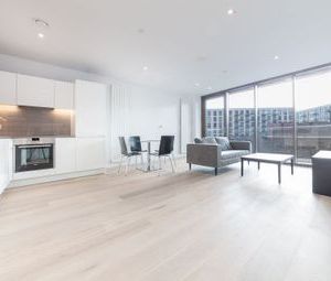 2 Bedrooms Flat to rent in Commodore House, 8 Admiralty Avenue, Royal Wharf, London E16 | £ 392 - Photo 1