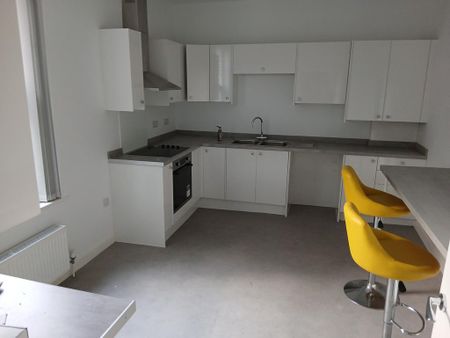 1 bedroom bedsit to rent - Photo 4