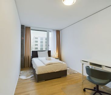 Moderne 5.5-Zimmer Wohnung in Neuhausen - möbliert - Photo 4