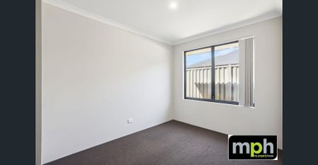 Beautiful Family Home! - Photo 4