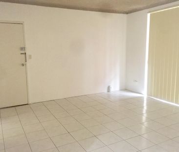 Spacious 3-Bedroom Unit - Prime Cabramatta Location - Photo 2