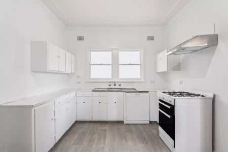 60 Gollan Avenue, Oatlands - Photo 4