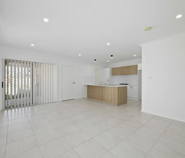 As new Family home - Photo 3