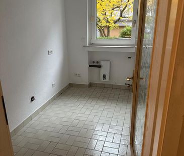 Frisch renovierte 2-Raum-Wohnung in Essen Holsterhausen - Foto 1