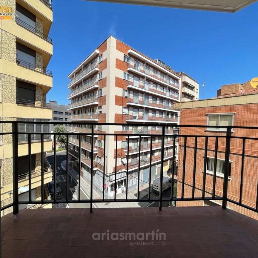 Piso de alquiler en Churriguera, Los, 12, Carmelitas - Photo 1