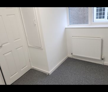 3 Bed Semi-Detached House, Four Acres, BS13 - Photo 6