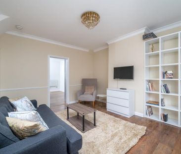 3 bedroom terraced house to rent - Photo 3