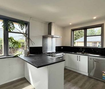 Three Bedrooms In Allenton - Photo 3