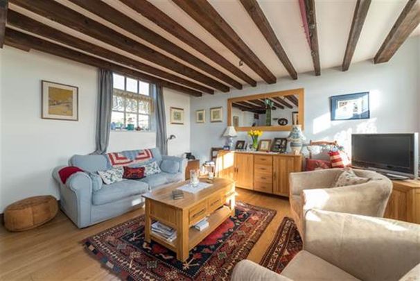 2 bedroom terraced house to rent - Photo 1