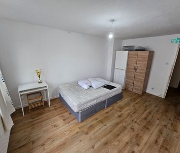 Room in a Shared House, Bruce Road, E3 - Photo 4