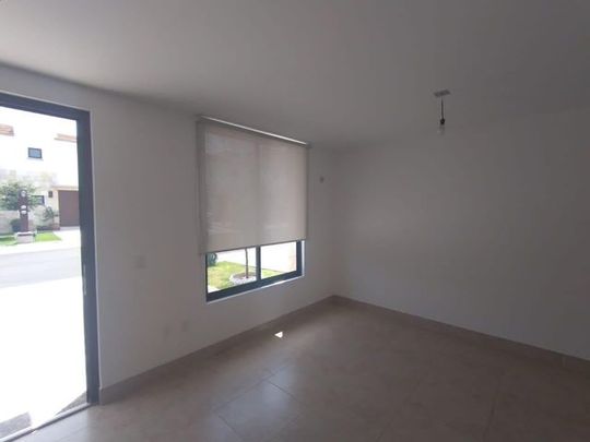 CASA EN RENTA EN TORRE DE PIEDRA EL REFUGIO - Photo 1