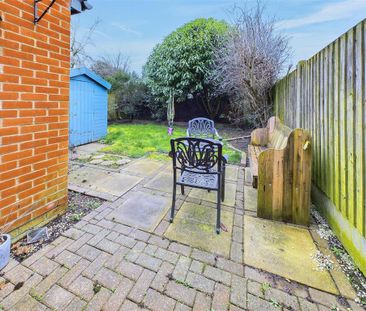 3 bedroom semi-detached house to rent - Photo 4