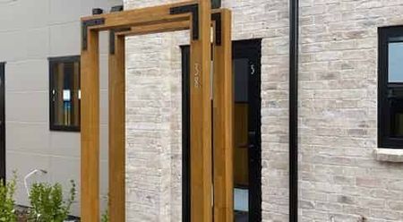 Sleek City Townhouse with Whiteware Included - Photo 4