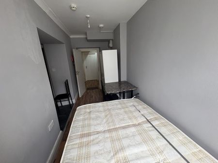 Studio to rent - Photo 4