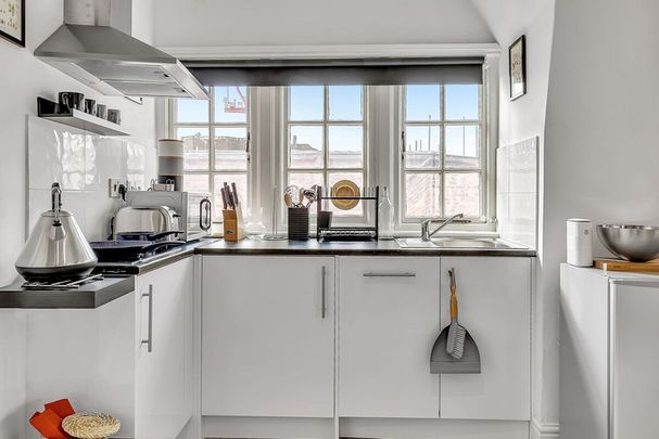 Kensington High Street - Photo 1