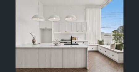 Stunning family retreat of style and sophistication - Photo 5