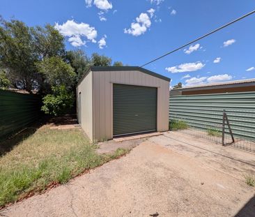 Fully Fenced Two Bedroom Unit - Photo 5