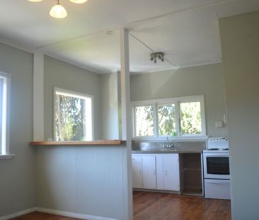 Sunny Stokes Valley Flat For Rent - Photo 3