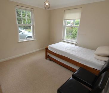 Castleton Court, Far Headingley, LS16 5JE - Photo 3