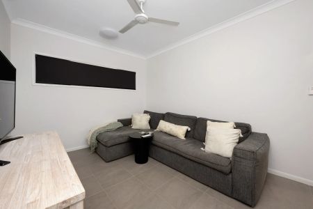 Modern Home with Theatre Room & Outdoor Entertaining! - Photo 4