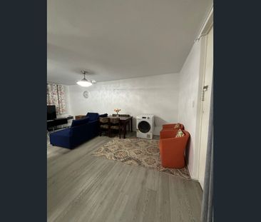 Easy, Stylish Living in Guildford - Photo 1