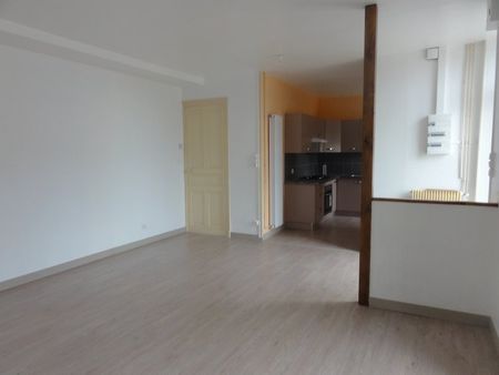 Location Appartement 4 pièces 88m² LE CREUSOT 71200 - Photo 2