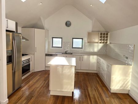 Great Home - Great Location! - Photo 4