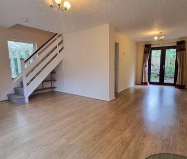 3 bedroom detached house to rent - Photo 2