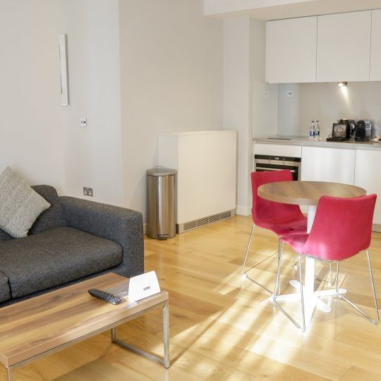 1-bedroom apartment to rent in Ballsbridge, Dublin - Photo 1