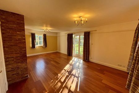 Station Road, Lakenheath - Photo 4