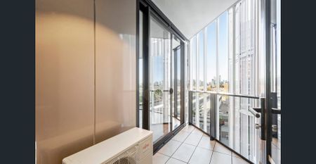 Stylish Apartment in PM Residences that ticks all the boxes - Photo 4