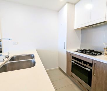 " Large 3-bedroom modern apartment in a convenient location " - Photo 5