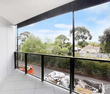 Elevated Armadale living with stunning finishes & superb convenience - Photo 6