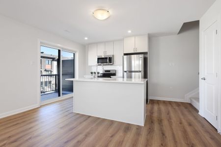 For Lease - 937 Creekway Private, Kanata, Ontario - Photo 2