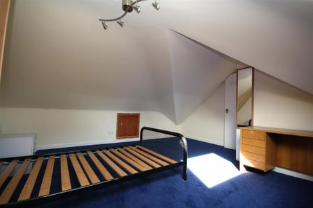 5 bedroom semi-detached house to rent - Photo 3