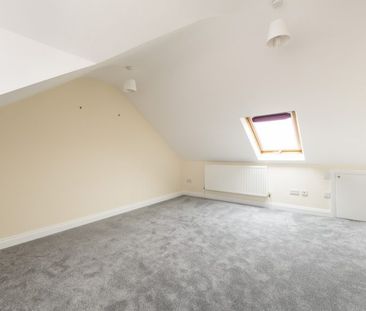 2 Bed Flat - Photo 6