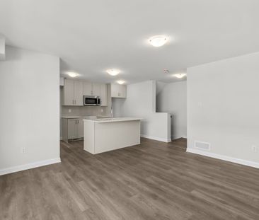 For Lease - 931 Creekway Private, Kanata, Ontario - Photo 3