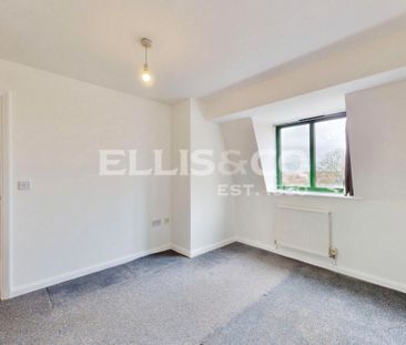 William Perkin Court, UB6, Greenford - Photo 5