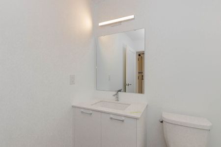 For Lease - 3250 Carding Mill Trail Unit# 306, Oakville, Ontario - Photo 2