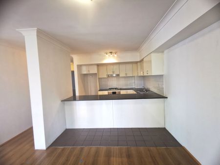 2-Bedroom Apartment with Large Balcony & New Flooring – Prime Rockdale Location - Photo 5