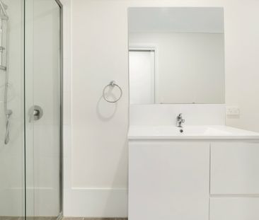 Modern and Convenient - Photo 6