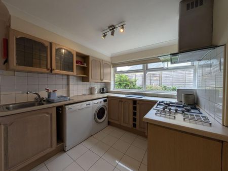 1 bedroom semi-detached house to rent - Photo 4